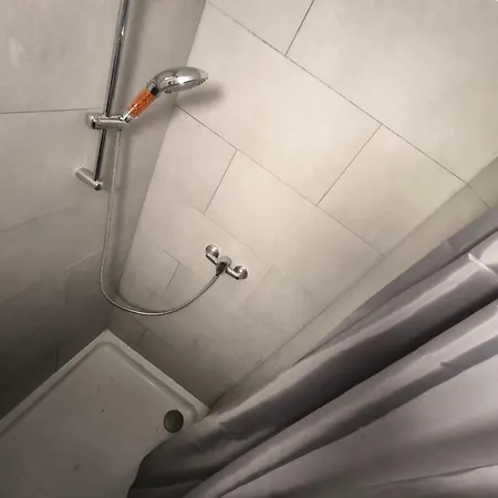 D'hotes * シャルルロワ